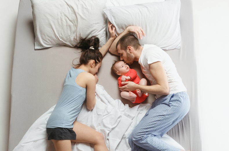 nel-lettone-con-il-bebe