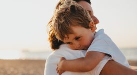 amore-verso-figlio-fara-da-faro
