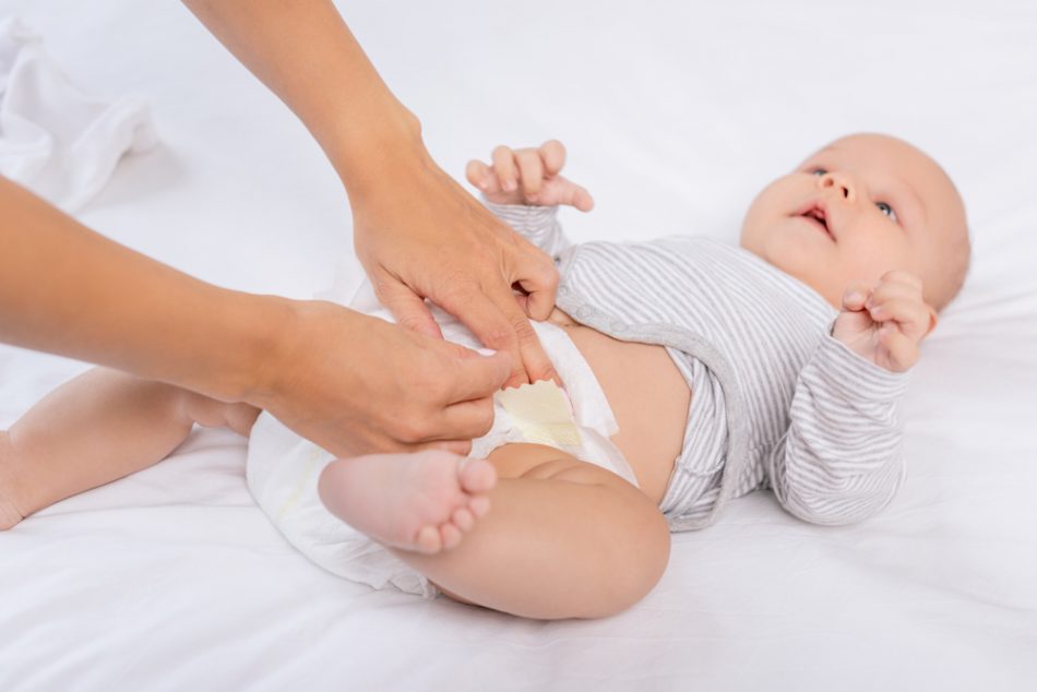 cambio-pannolino-come-lavare-neonato-evitando-eritemi