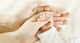 presa-a-pinzetta-sviluppo-neonato