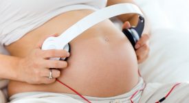il-bimbo-nel-pancione-non-percepisce-le-parole-meglio-la-musica-classica