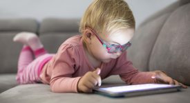 no-allo-smartphone-prima-dei-due-anni-ecco-cosa-dicono-i-pediatri