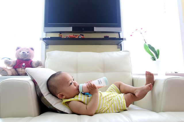 il-bambino-non-dorme-la-soluzione-e-lo-svezzamento-precoce