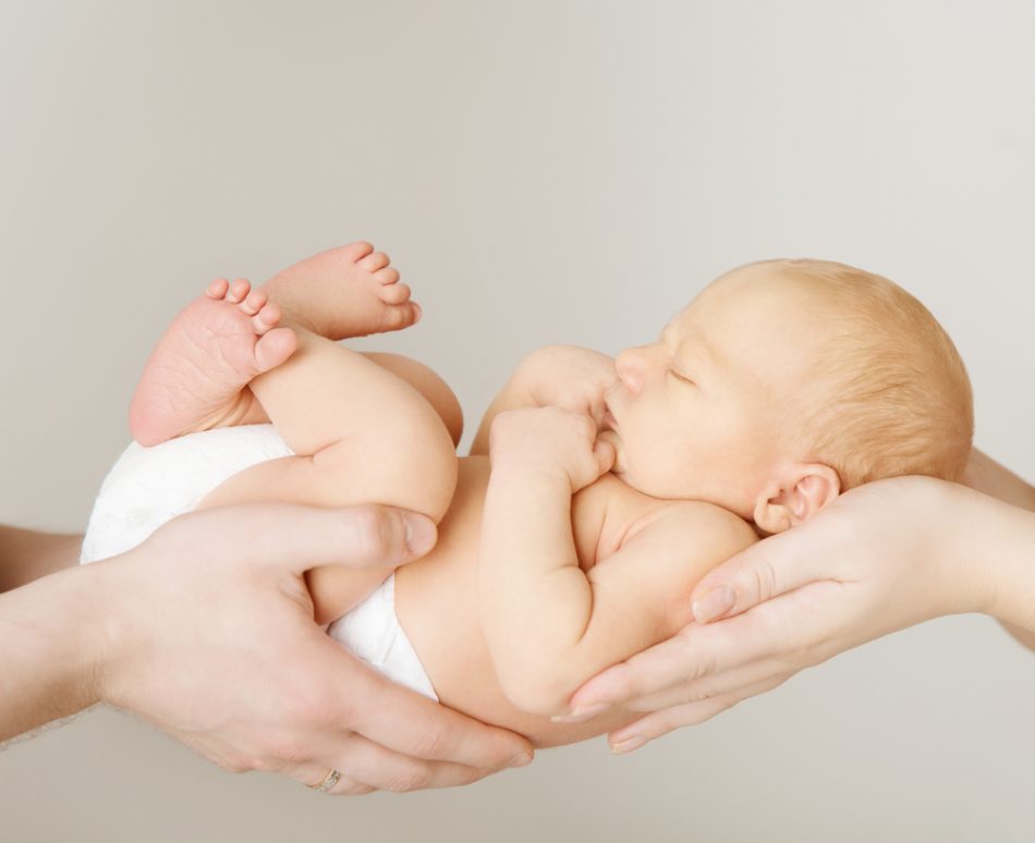 il-sistema-toglie-e-poi-riaffida-la-figlia