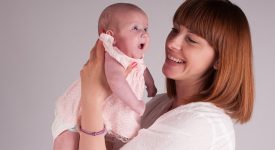 scopre-di-avere-un-tumore-al-seno-in-gravidanza-una-cura-sperimentale-salva-lei-e-il-bambino