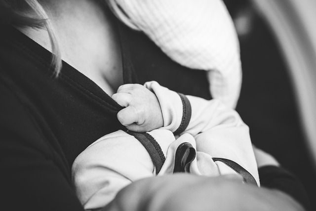 neonati-mamma-dona-400-litri-di-latte-ai-prematuri-ne-produce-tre-volte-in-piu-rispetto-alla-media