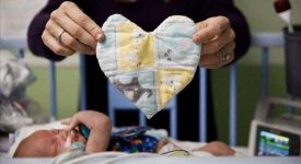 aromaterapia-per-prematuri-lodore-di-mamma-e-papa-come-aiuto-in-terapia-intensiva