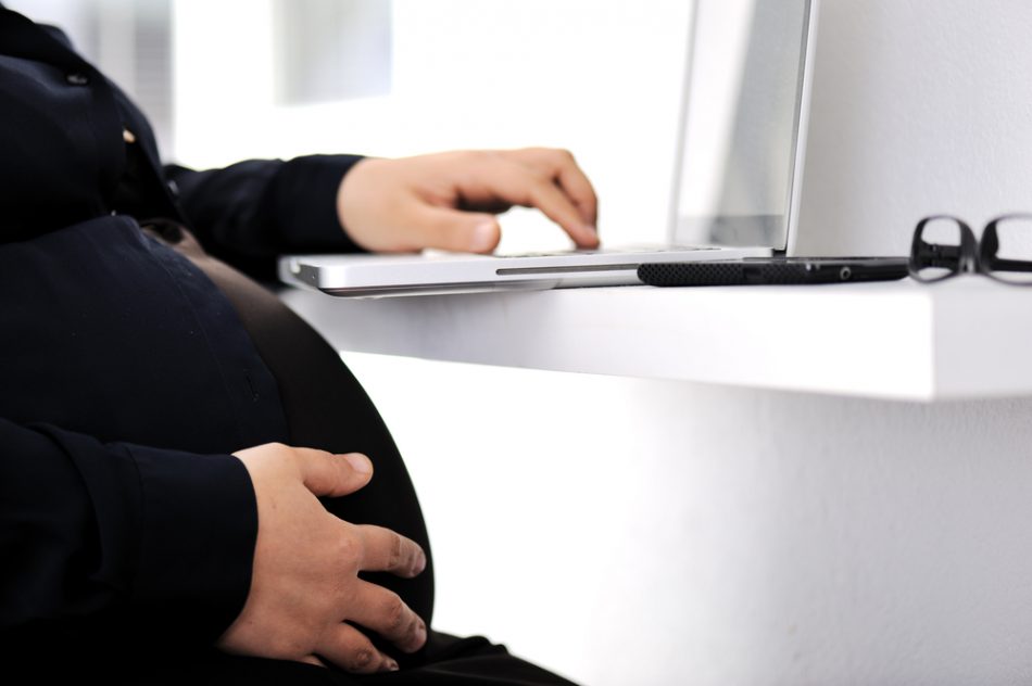 donne-a-lavoro-fino-al-nono-mese-di-gravidanza-il-post-virale-di-un-ginecologo