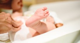 neonati-ecco-come-raccogliere-un-campione-di-urine