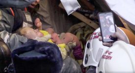https://www.maternita.it/wp-content/uploads/2019/01/russia-neonato-sopravvive-sotto-le-macerie-dopo-il-crollo-di-un-palazzo.jpg