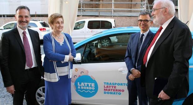 bambin-gesu-unauto-per-la-raccolta-del-latte-materno