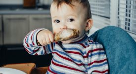 la-carne-ai-bambini-ecco-perche-e-essenziale-per-la-loro-crescita