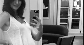 anne-hathaway-annuncia-la-sua-seconda-gravidanza-che-dedica-a-chi-non-riesce-ad-avere-figli