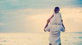 in-vacanza-al-mare-con-papa