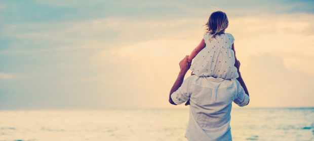 in-vacanza-al-mare-con-papa