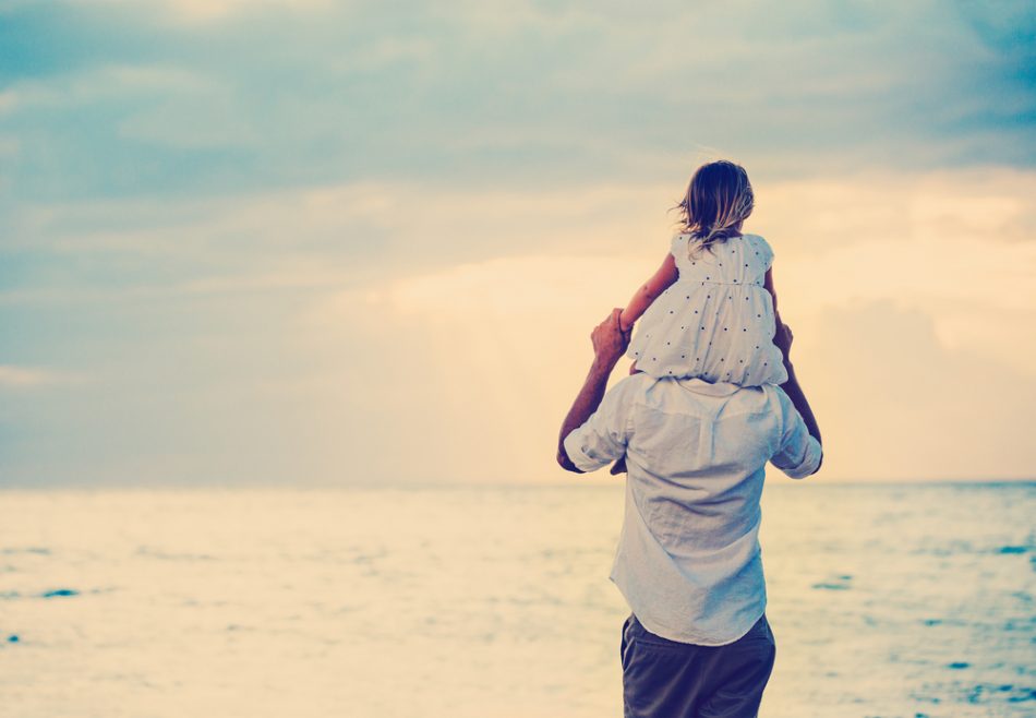 in-vacanza-al-mare-con-papa