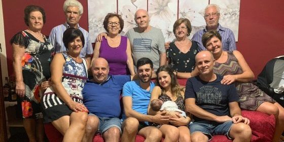 la-storia-di-nicolo-il-bambino-con-13-nonni