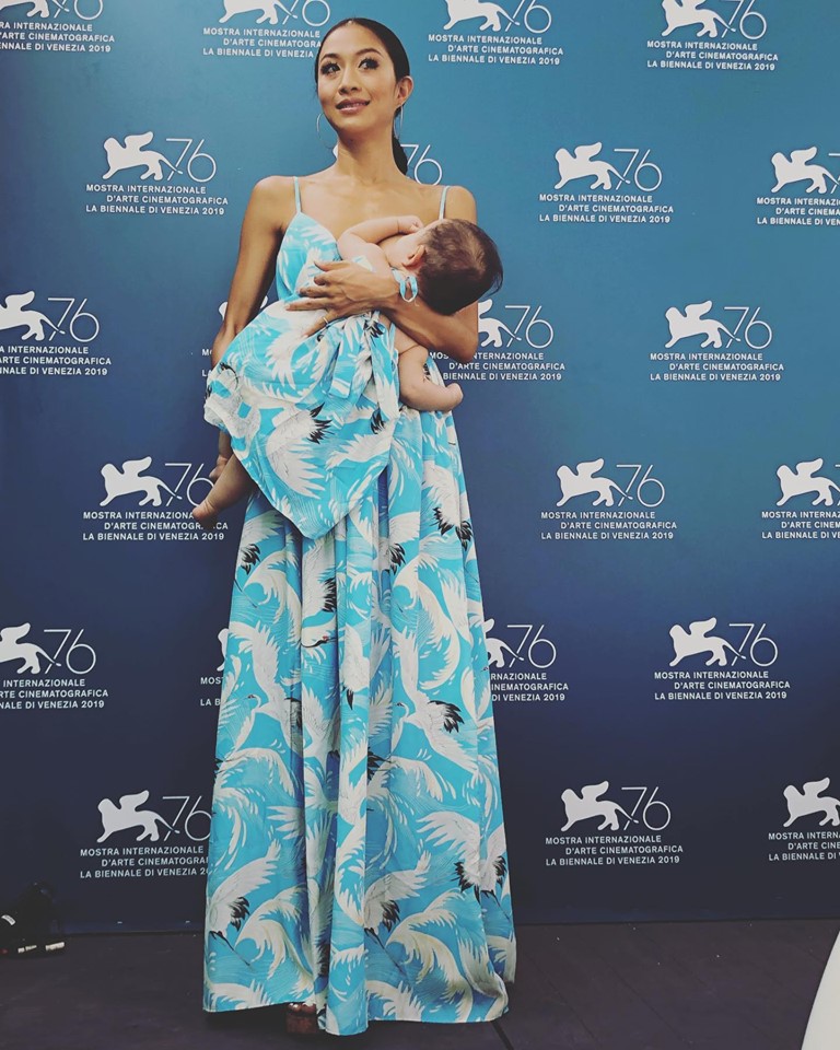 festival-del-cinema-di-venezia-lattrice-sachiko-fukumoto-alla-sul-red-carpet