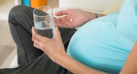 paracetamolo-in-gravidanza-possibili-rischi