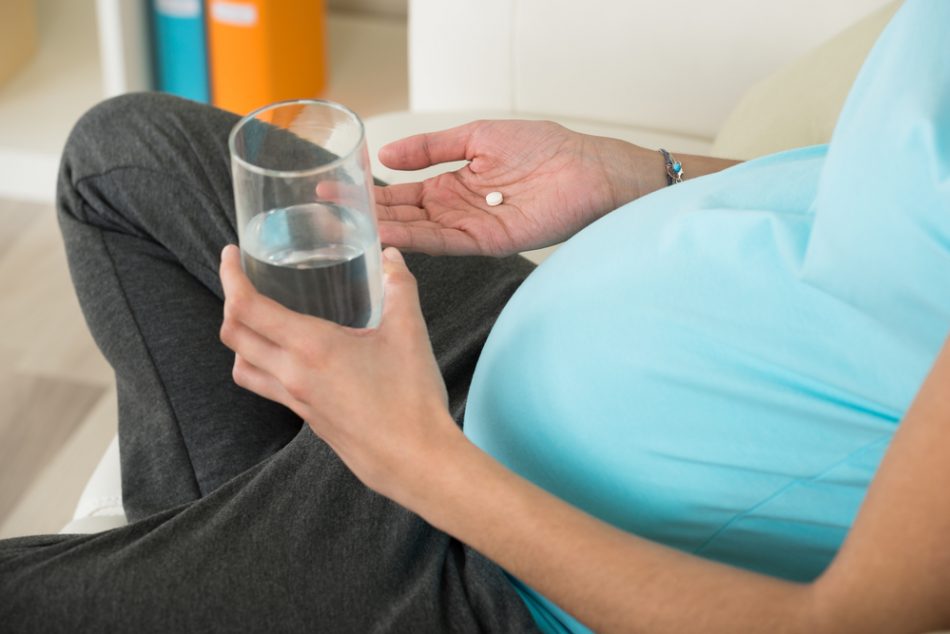 paracetamolo-in-gravidanza-possibili-rischi