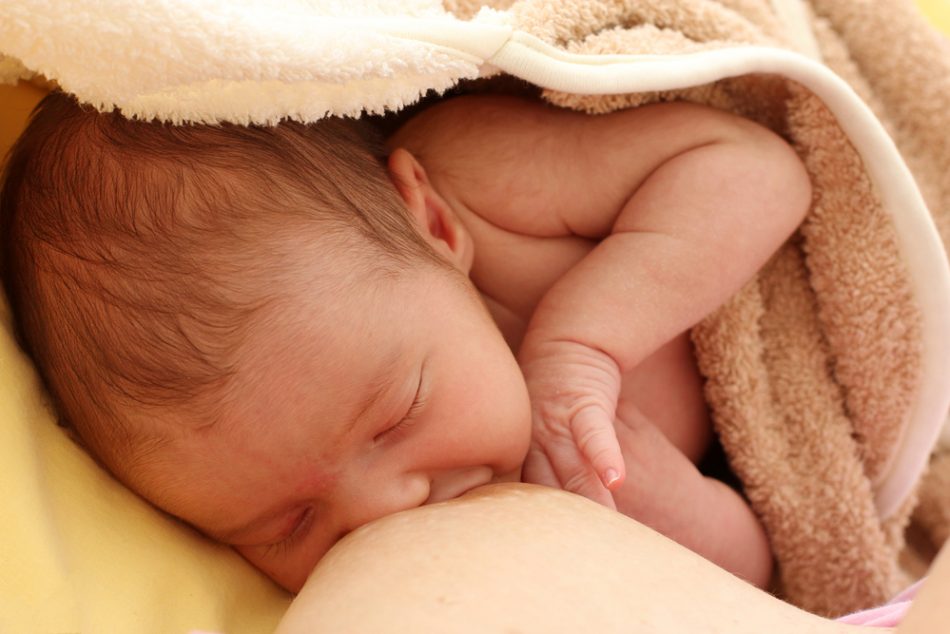 il-latte-materno-protegge-anche-dai-nuovi-virus-la-sfida-delle-banche-del-latte