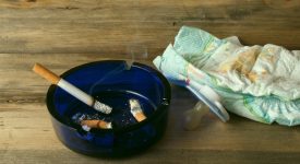fumo-di-terza-mano-cancerogeno-per-i-bambini