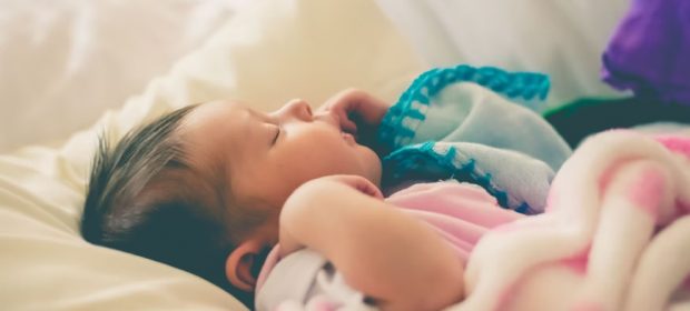 cibi-che-favoriscono-sonno-dei-bambini