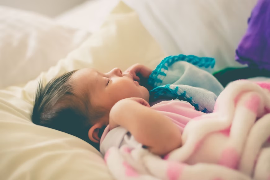 cibi-che-favoriscono-sonno-dei-bambini