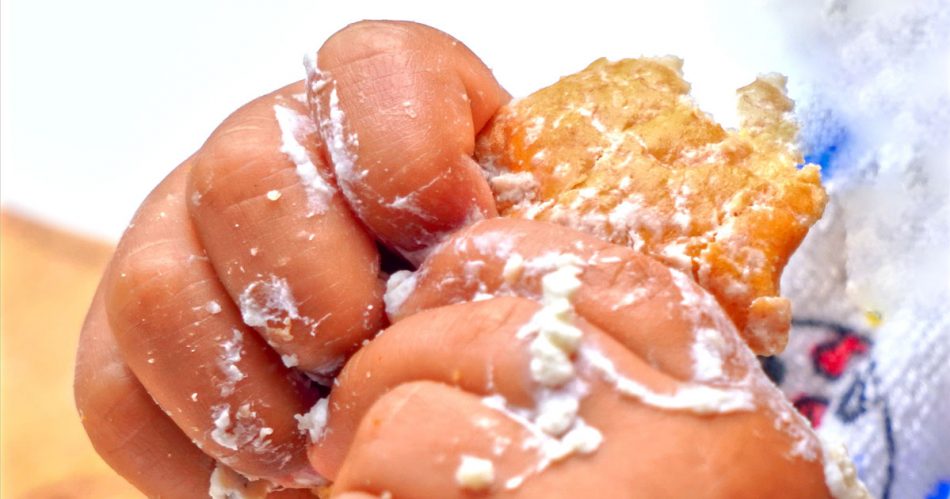pasticciare-a-tavola-un-buon-modo-per-stimolare-lappetito-e-lapprendimento-linguistico