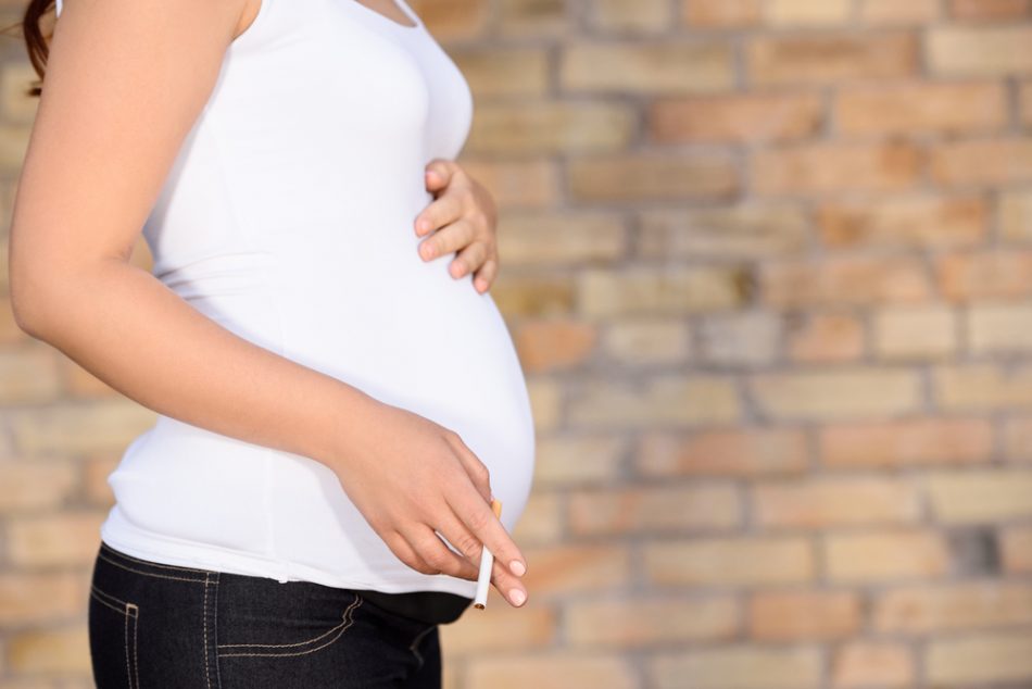 maggiori-rischi-di-fratture-nei-primi-12-mesi-per-i-figli-di-fumatrici