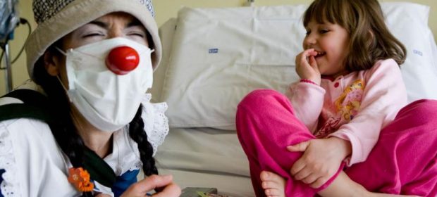 dottori-del-sorriso:-"non-lasciamoli-soli"-videochiamate-per-far-divertire-i-bambini-in-reparto