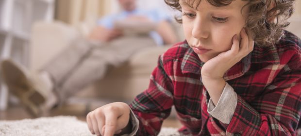 tablet-ritardo-linguaggio-dei-bambini