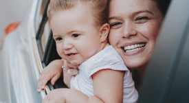 come-tranquillizzare-bambini-in-auto