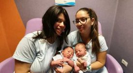napoli-sorelle-gemelle-partoriscono-insieme