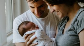 a-che-eta-i-bambini-cominciano-a-riconoscere-mamma-e-papa