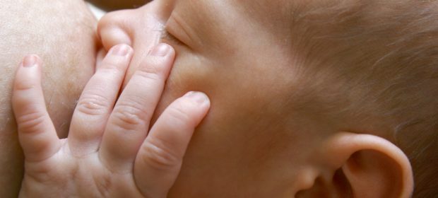allattamento-dopo-un-cesareo-come-superare-le-difficolta