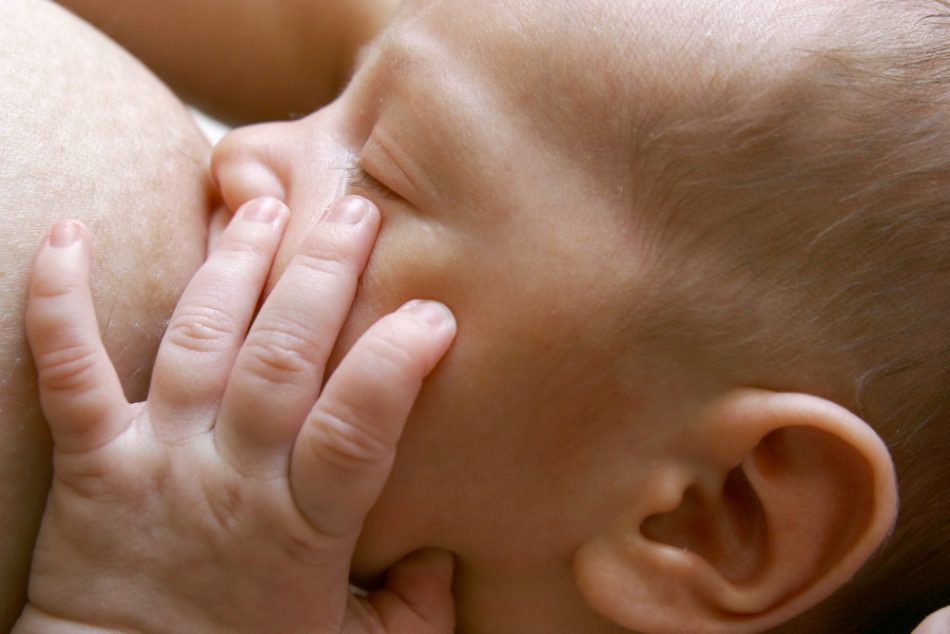 allattamento-dopo-un-cesareo-come-superare-le-difficolta