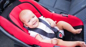 primi-viaggi-in-auto-meglio-ovetto-o-navicella