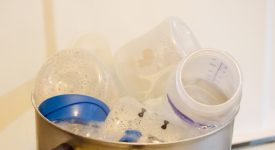 3-metodi-come-sterilizzare-biberon