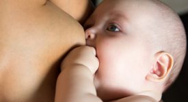 per-favore-non-chiamatelo-allattamento-a-richiesta