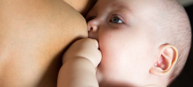 per-favore-non-chiamatelo-allattamento-a-richiesta
