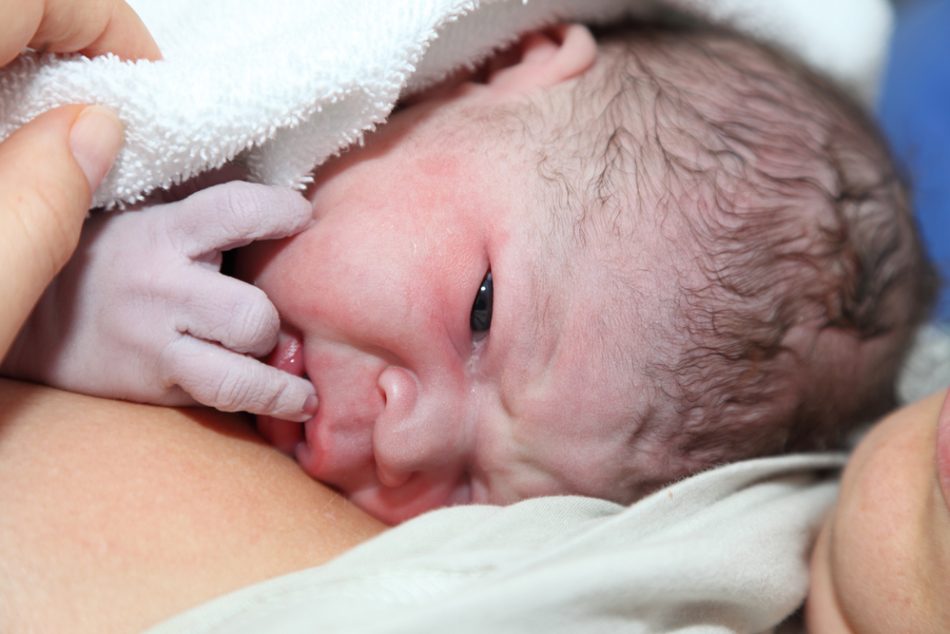 bimbo-nasce-con-gli-anticorpi-contro-il-covid-senza-aver-contratto-il-virus-primo-caso-al-mondo