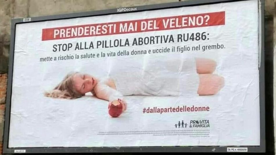 a-genova-e-milano-spuntano-nuovi-manifesti-antiabortisti-ecco-la-rezione-dei-comuni