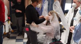la-tenda-degli-abbracci-il-regalo-di-natale-per-i-piccoli-ricoverati-dal-san-raffaele