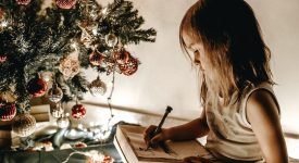 natale-e-bambini-meno-giochi-ma-piu-magia
