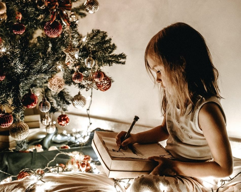 natale-e-bambini-meno-giochi-ma-piu-magia