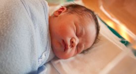 neonati-limportanza-dei-rumori-bianchi-cosa-sono-e-come-conciliano-il-loro-sonno