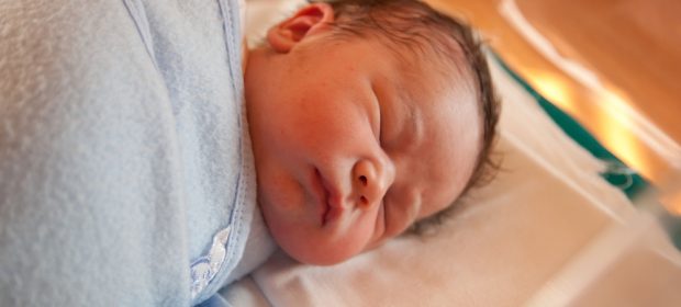 neonati-limportanza-dei-rumori-bianchi-cosa-sono-e-come-conciliano-il-loro-sonno