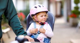 seggiolino-per-bicicletta-meglio-davanti-o-dietro-ecco-tutto-quello-che-ce-da-sapere