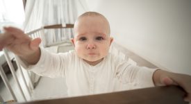 permanenza-delloggetto-perche-i-bambini-piangono-se-non-vedono-la-mamma